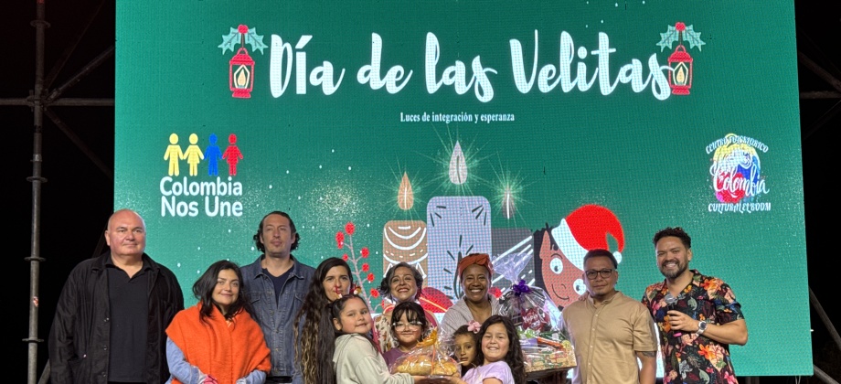 VELITAS, TRADICIÓN Y HERMANDAD COLOMBO–CHILENA DESBORDARON LA PLAZA BICENTENARIO
