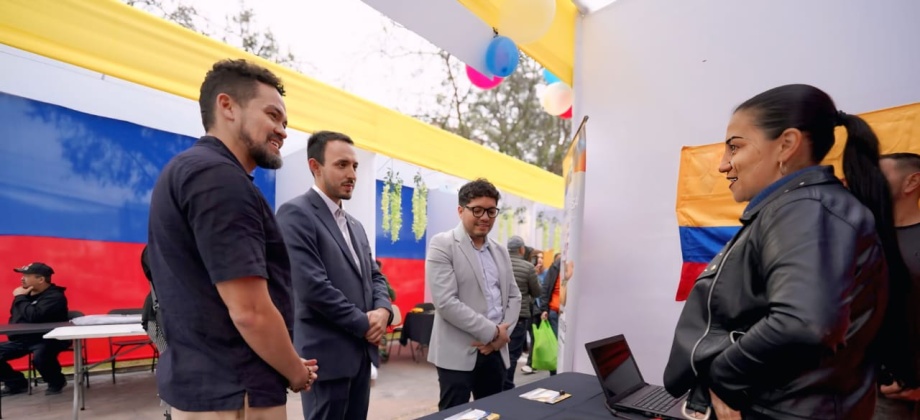 Éxito total en la primera Feria de emprendedores colombianos en Antofagasta