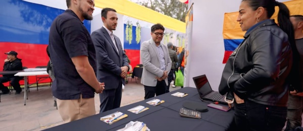 Éxito total en la primera Feria de emprendedores colombianos en Antofagasta